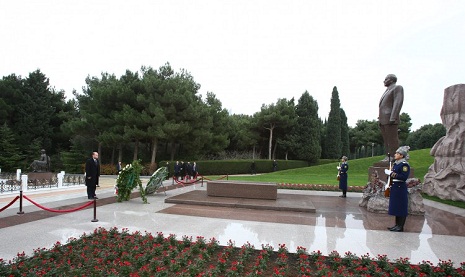 Maltese PM pays respect to national leader Heydar Aliyev and Azerbaijani heroes